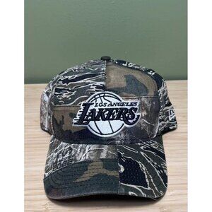 LA Lakers New Era Hat Adjustable Real Tree Camo Trendsetter Iconic Logo